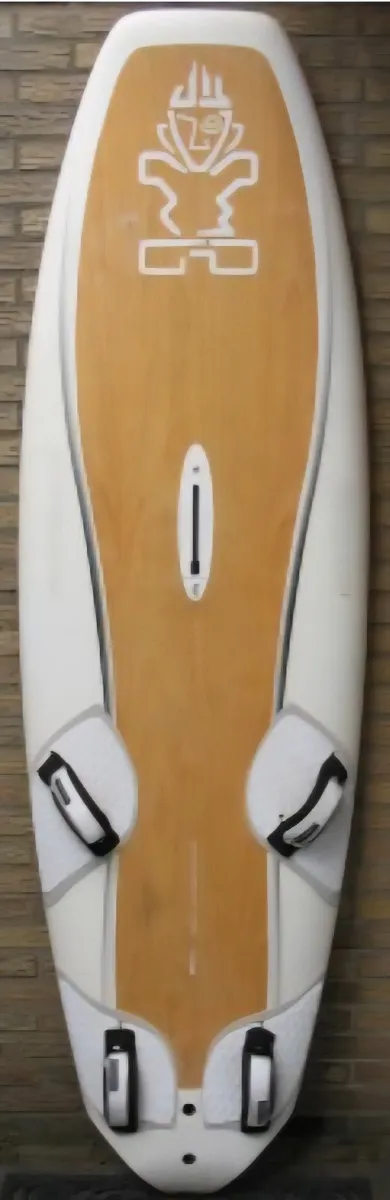 Windsurfing board - Image 1