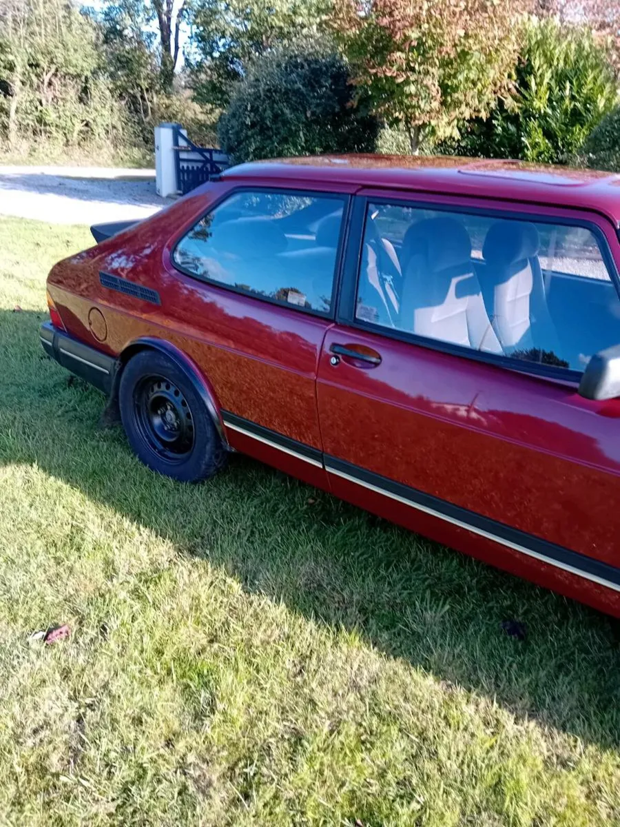 Saab 900 SE. - Image 3