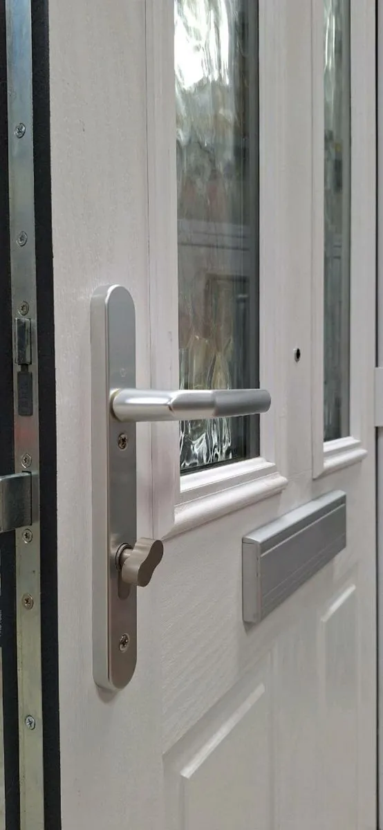 New single rebate composite door - Image 3