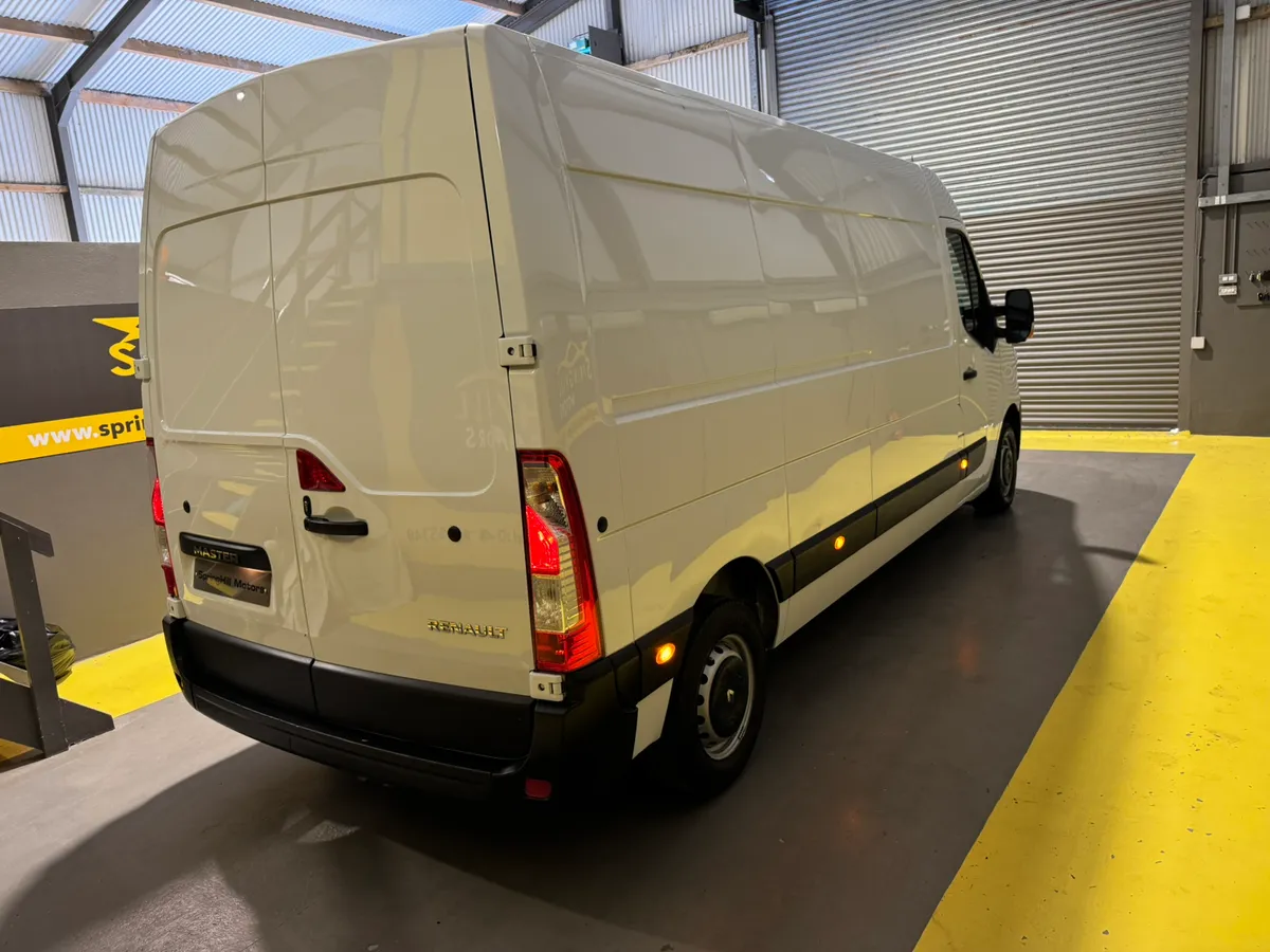 2021 Renault Master 2.3 FWD 135 BHP BUSINE NO VAT - Image 4
