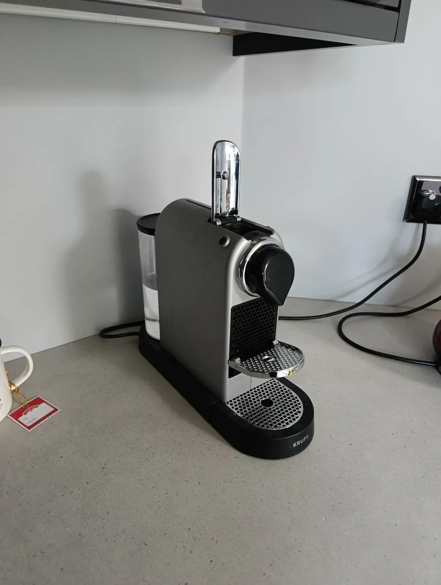 Nespresso coffee machine - Image 1
