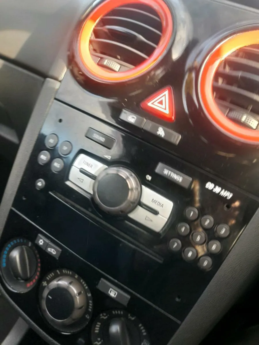 Vauxhall corsa 1.2 - Image 4