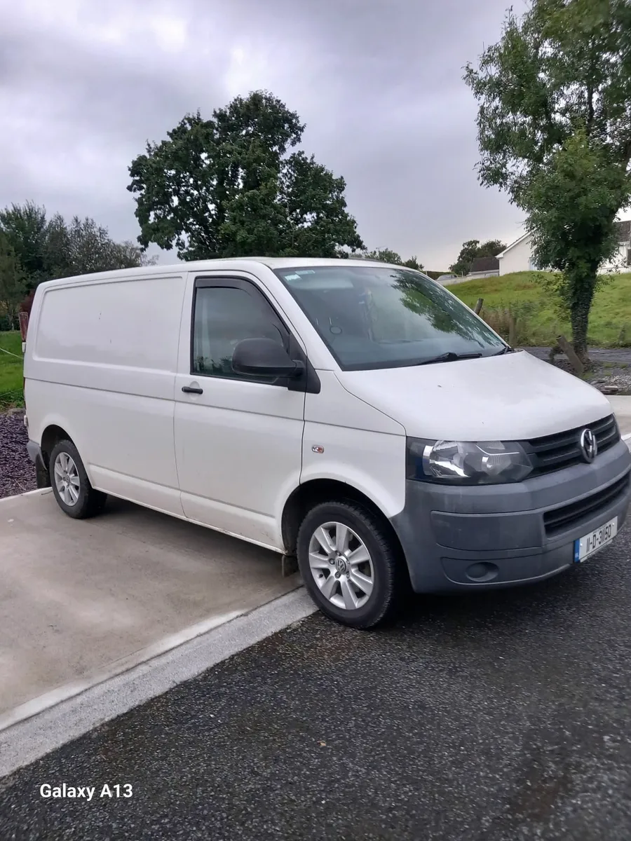 Volkswagen Transporter 2011 - Image 2