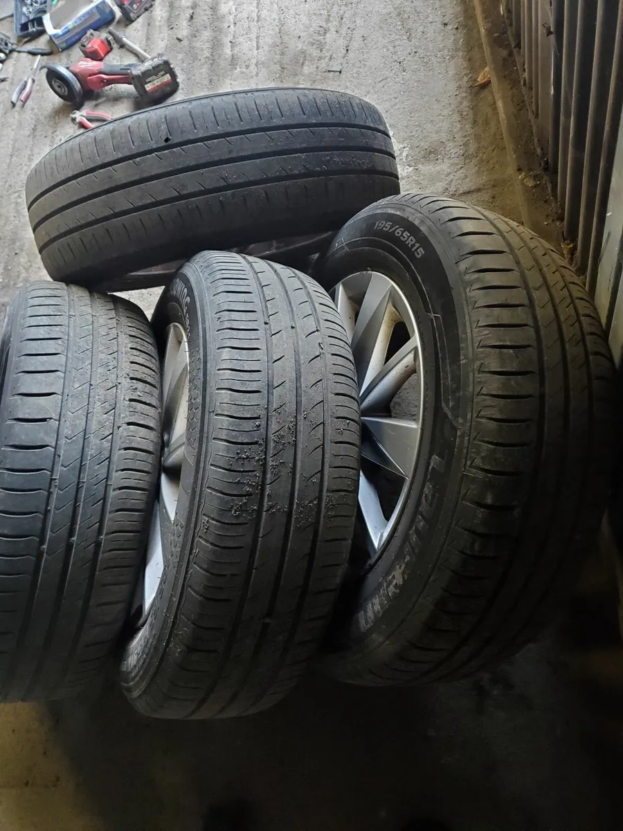 VW 15" Wheels - Image 2