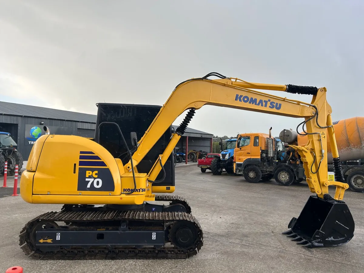 (2016) Komatsu PC 70-8 C/W Thumb Grab - Image 1