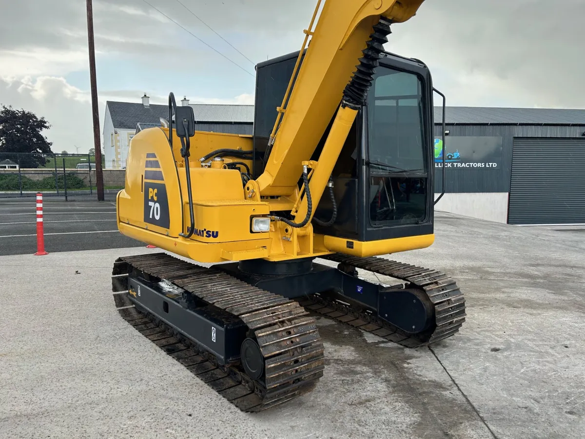 (2016) Komatsu PC 70-8 C/W Thumb Grab - Image 3