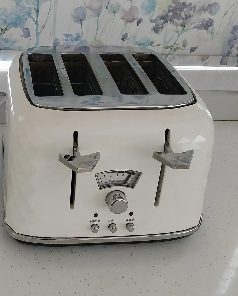 Kettle n toaster set - Image 1