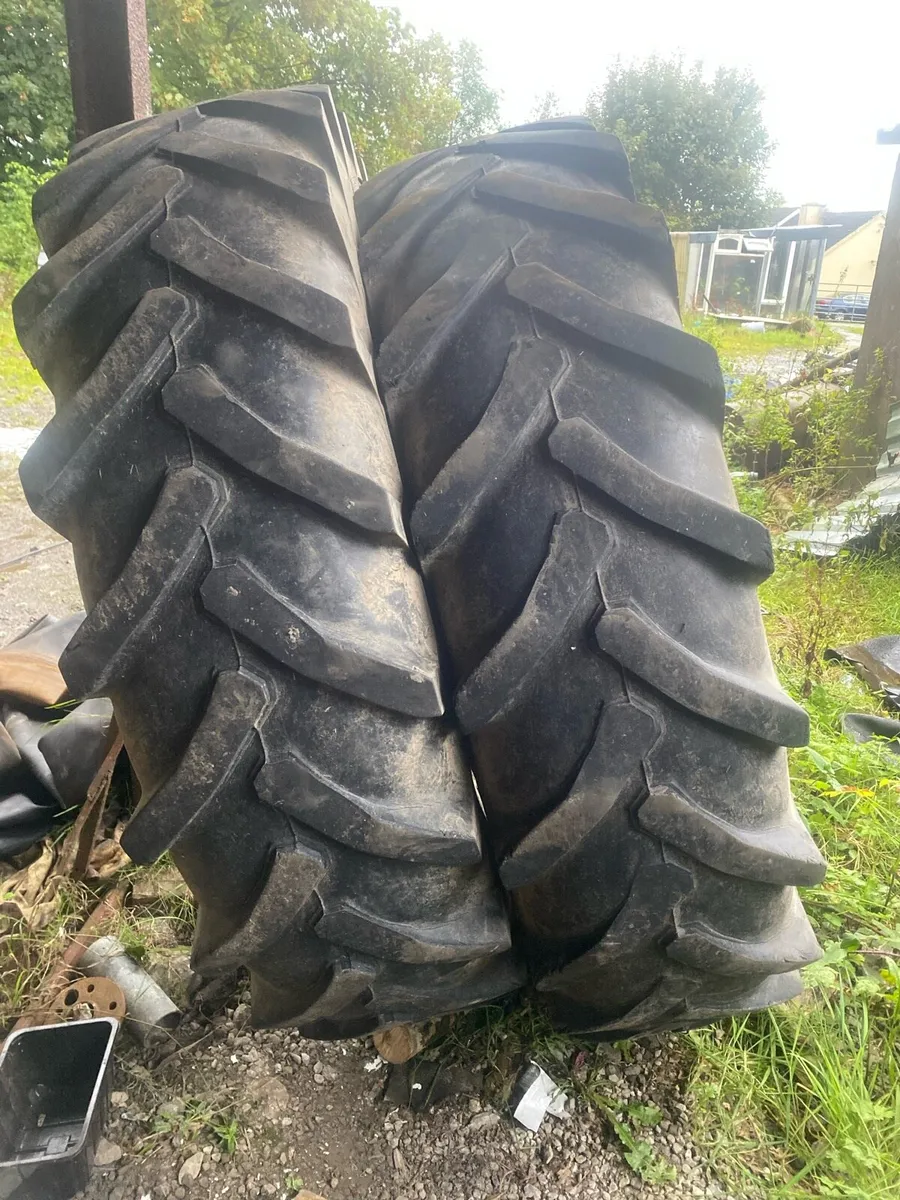 Tractor tyres - Image 1