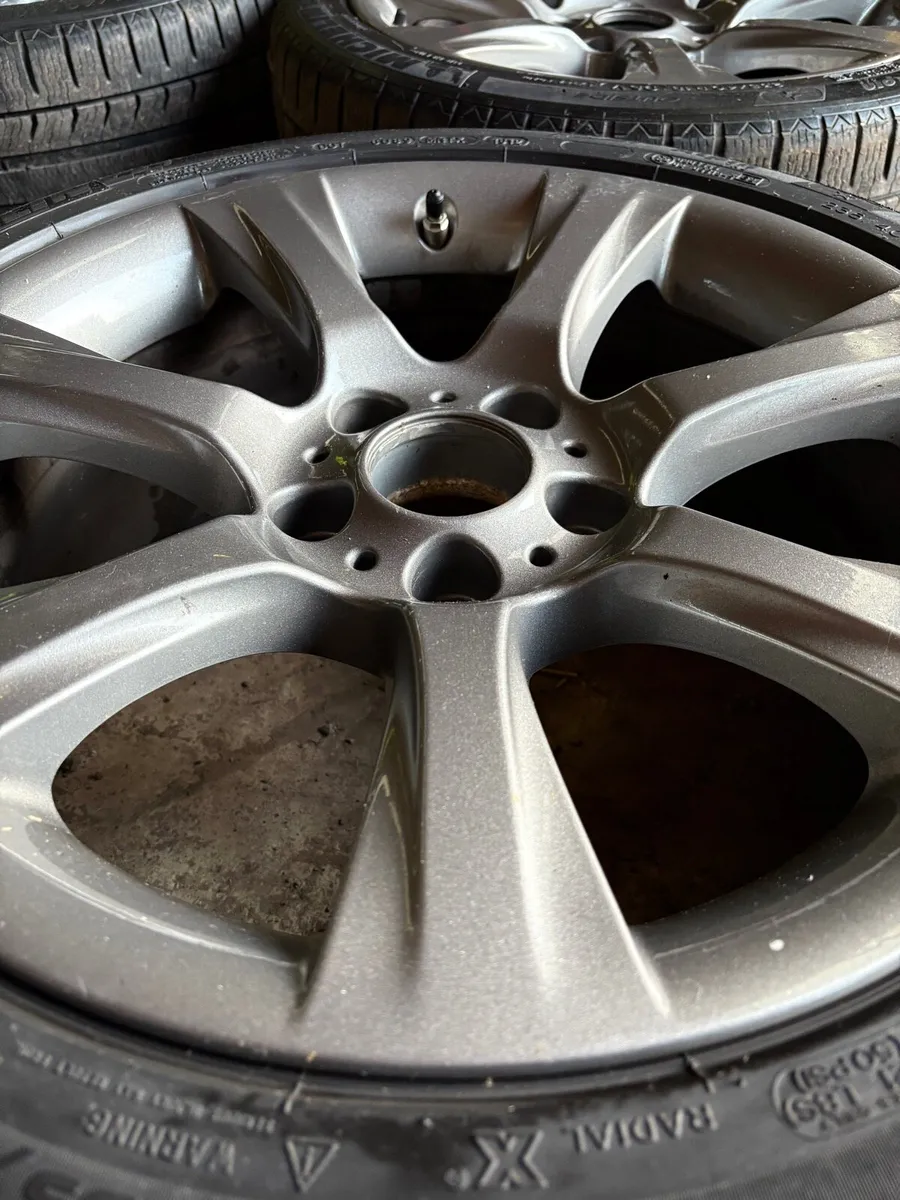 BMW 18” genuine alloys with Michelin winter tyres - Image 2
