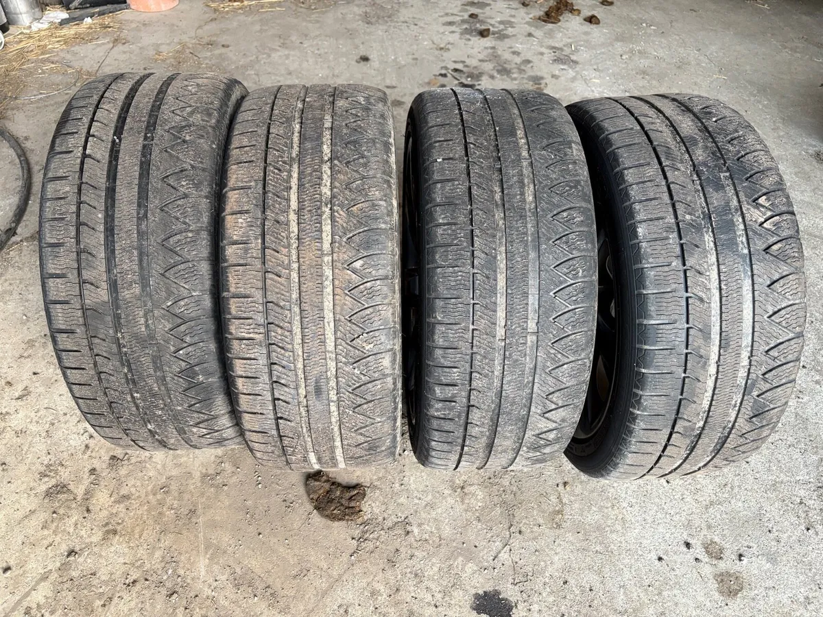 BMW 18” genuine alloys with Michelin winter tyres - Image 3