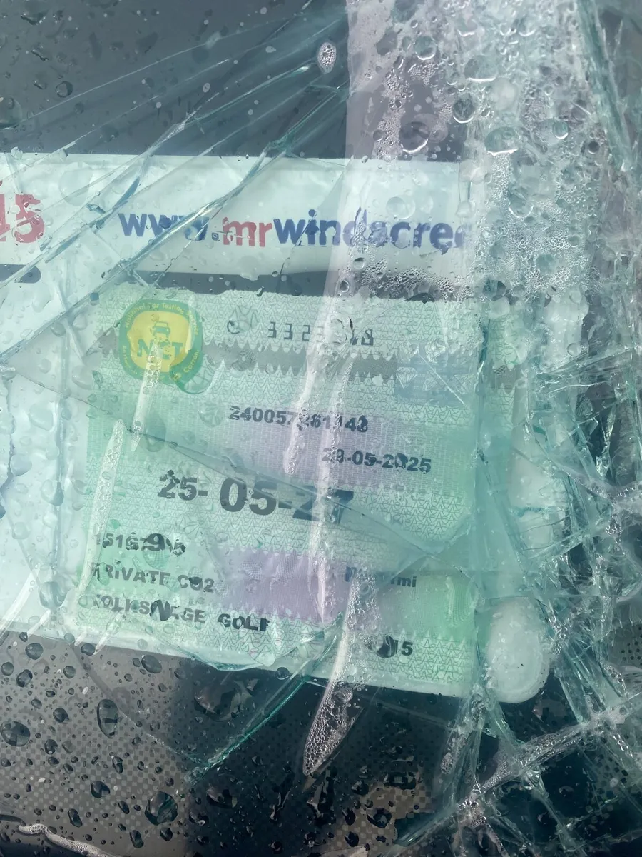 Damaged golf  2015 - Image 4
