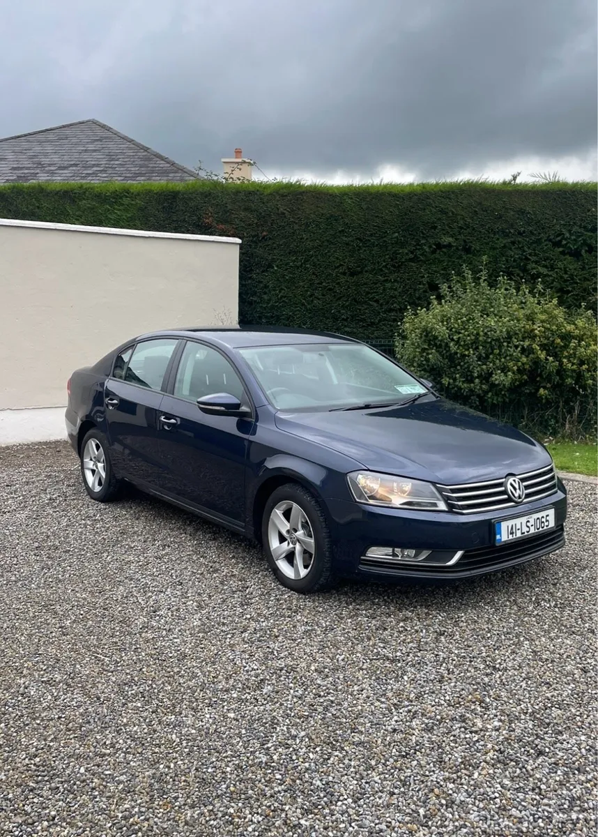 Car - Image 3