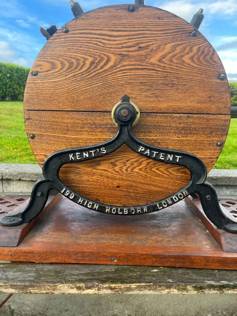 Vintage knife sharpener - Image 2