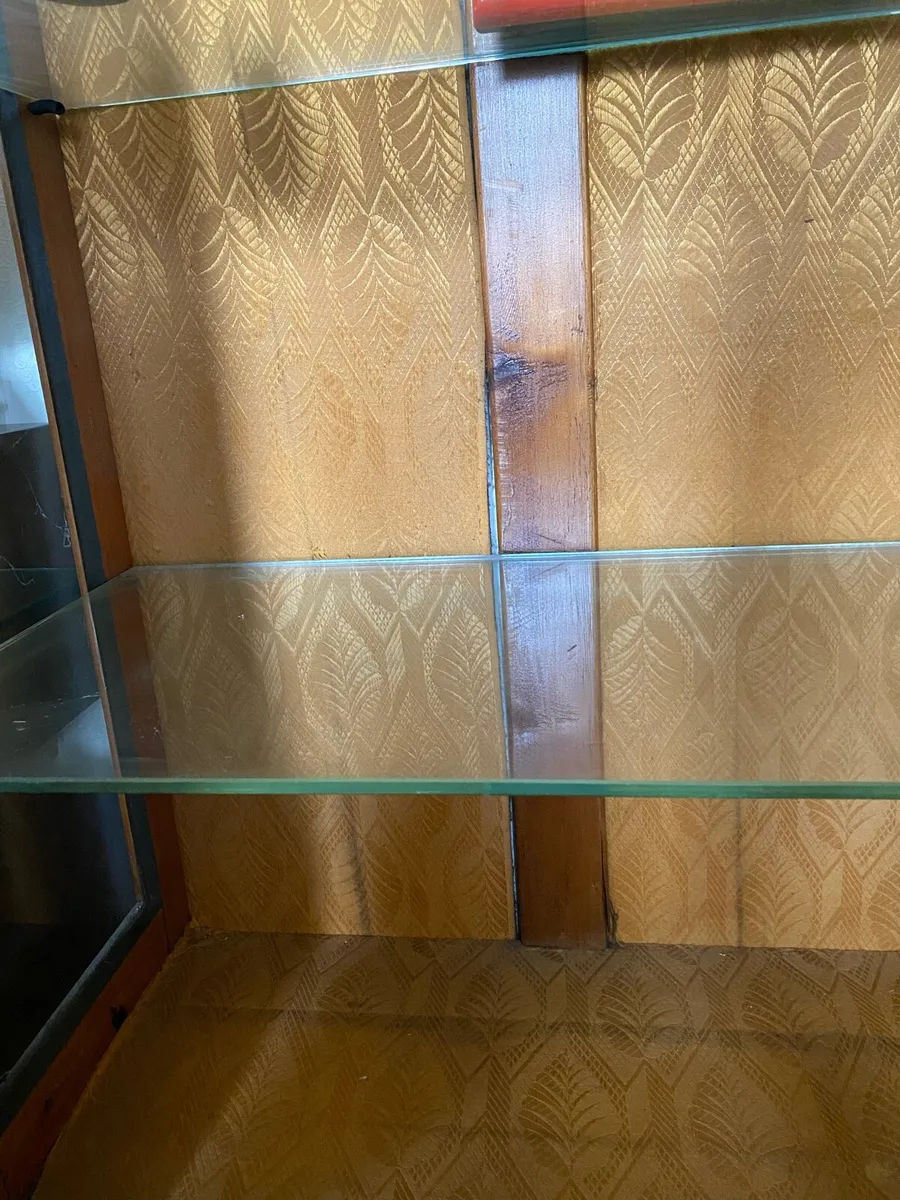 Glass cabinet - Image 4