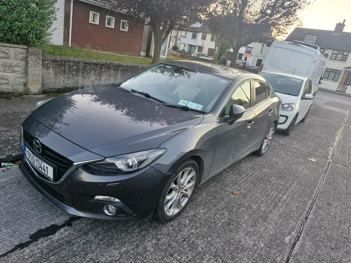 Car - Image 3
