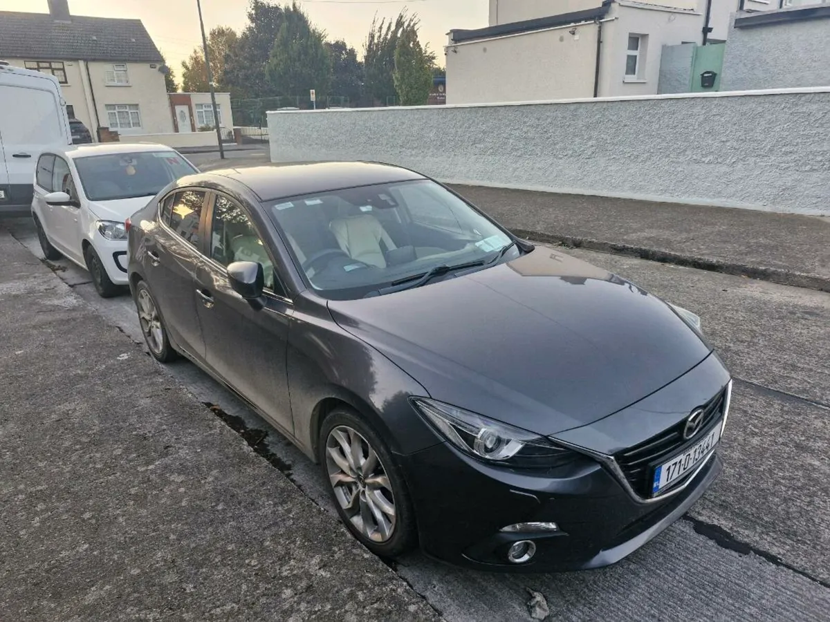 Car - Image 4