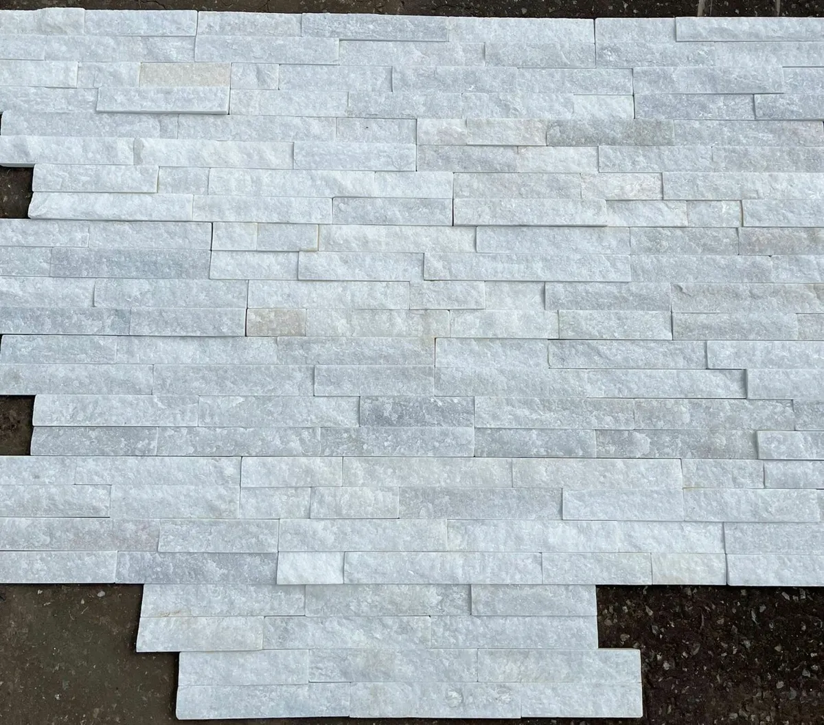 White Quartzite spilt face cladding tiles - Image 3