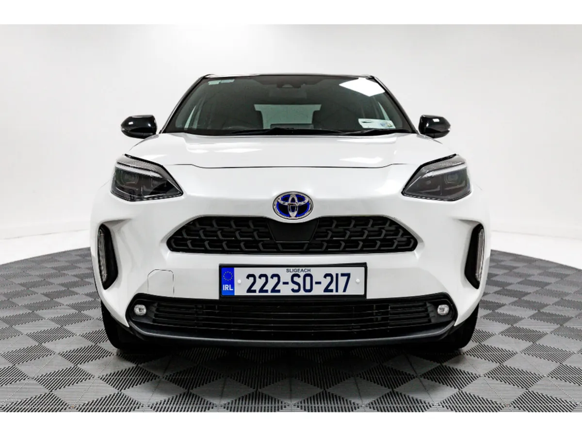 Toyota Yaris Cross Luna Sport 1.5 Hybrid Auto 115H - Image 1