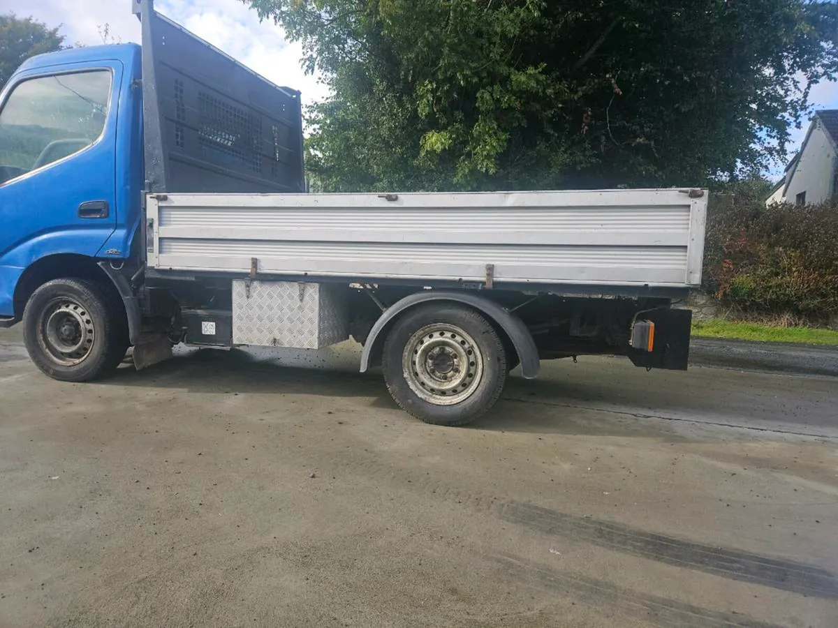 Toyota dyna - Image 4