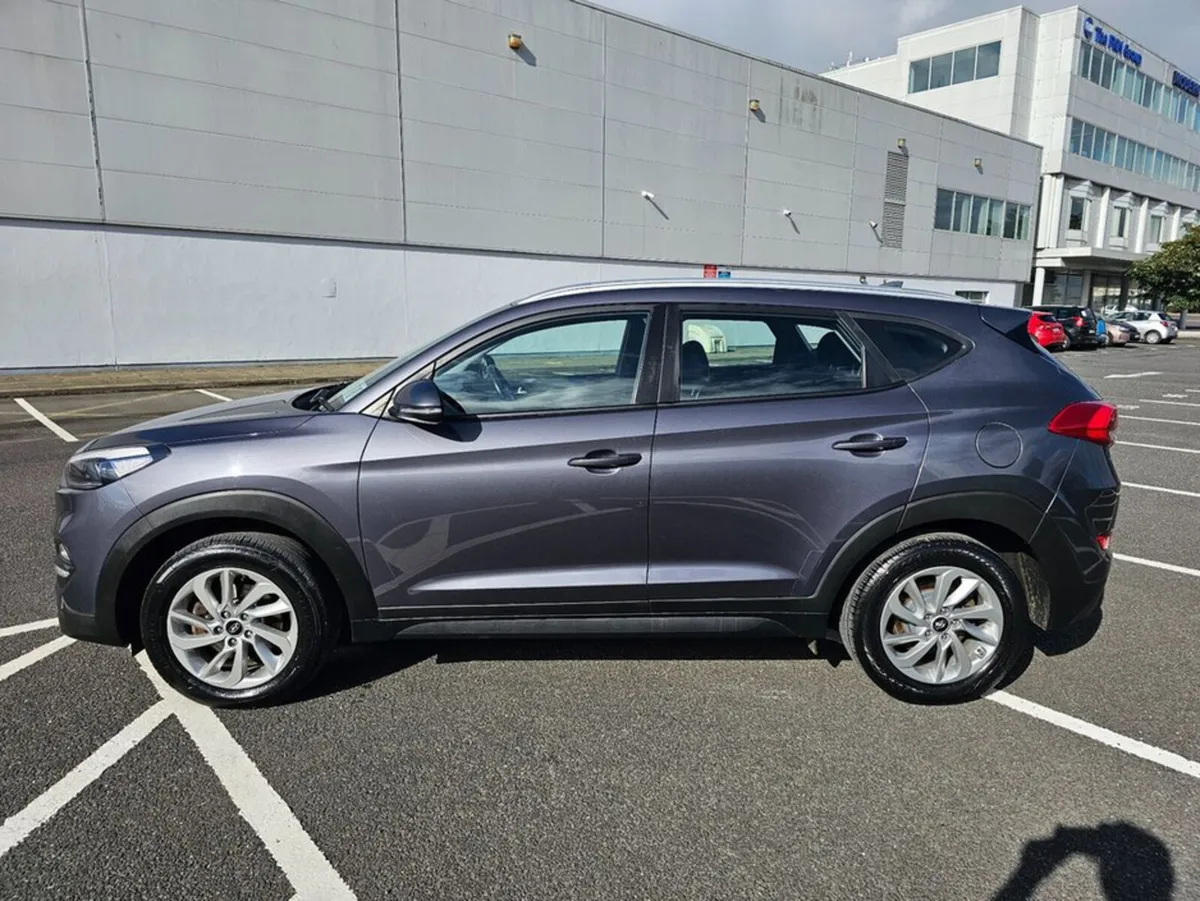 Hyundai Tucson 1.7 CRDI, WIDE SCREEN NAV, HISTORY, - Image 4