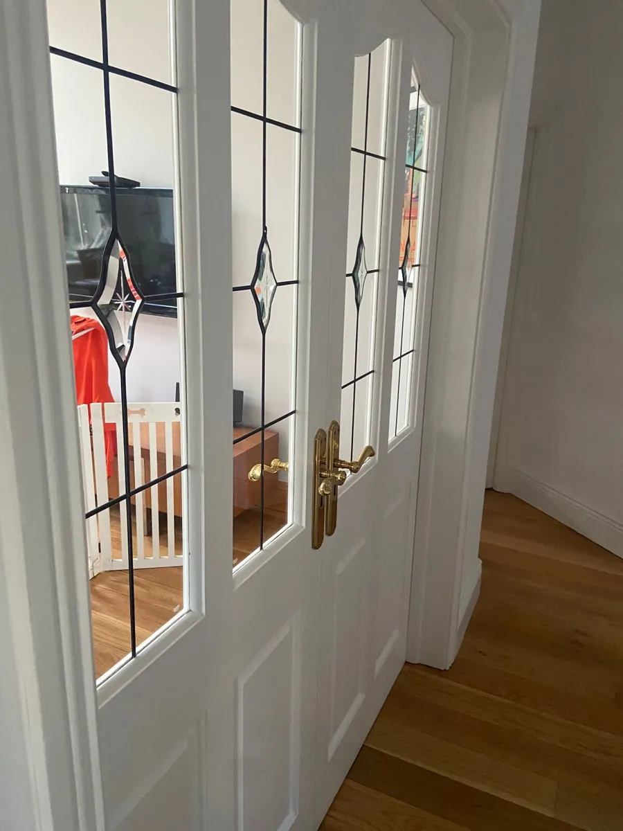 Internal white doors - Image 2