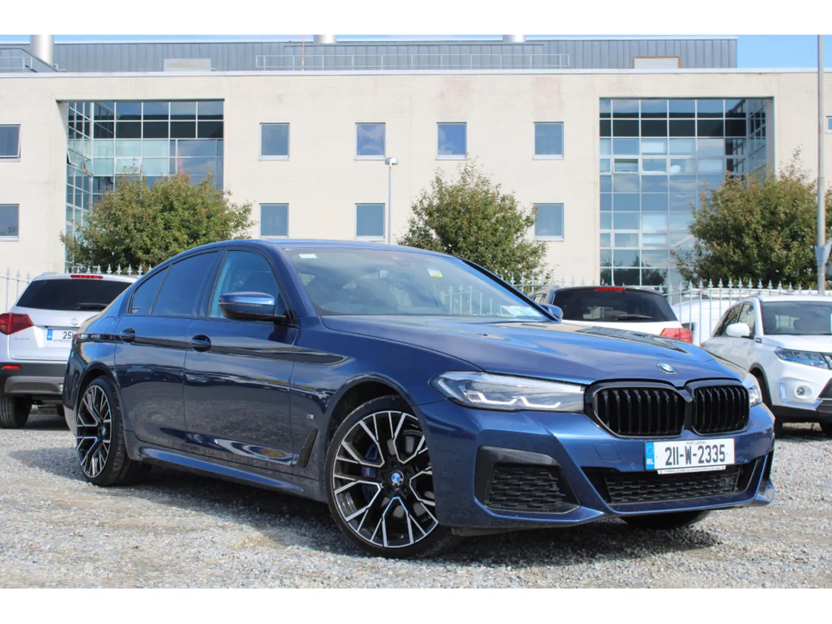 BMW 5-Series 530E M SPORT 4DR AUTO *Low Mileage* - Image 1
