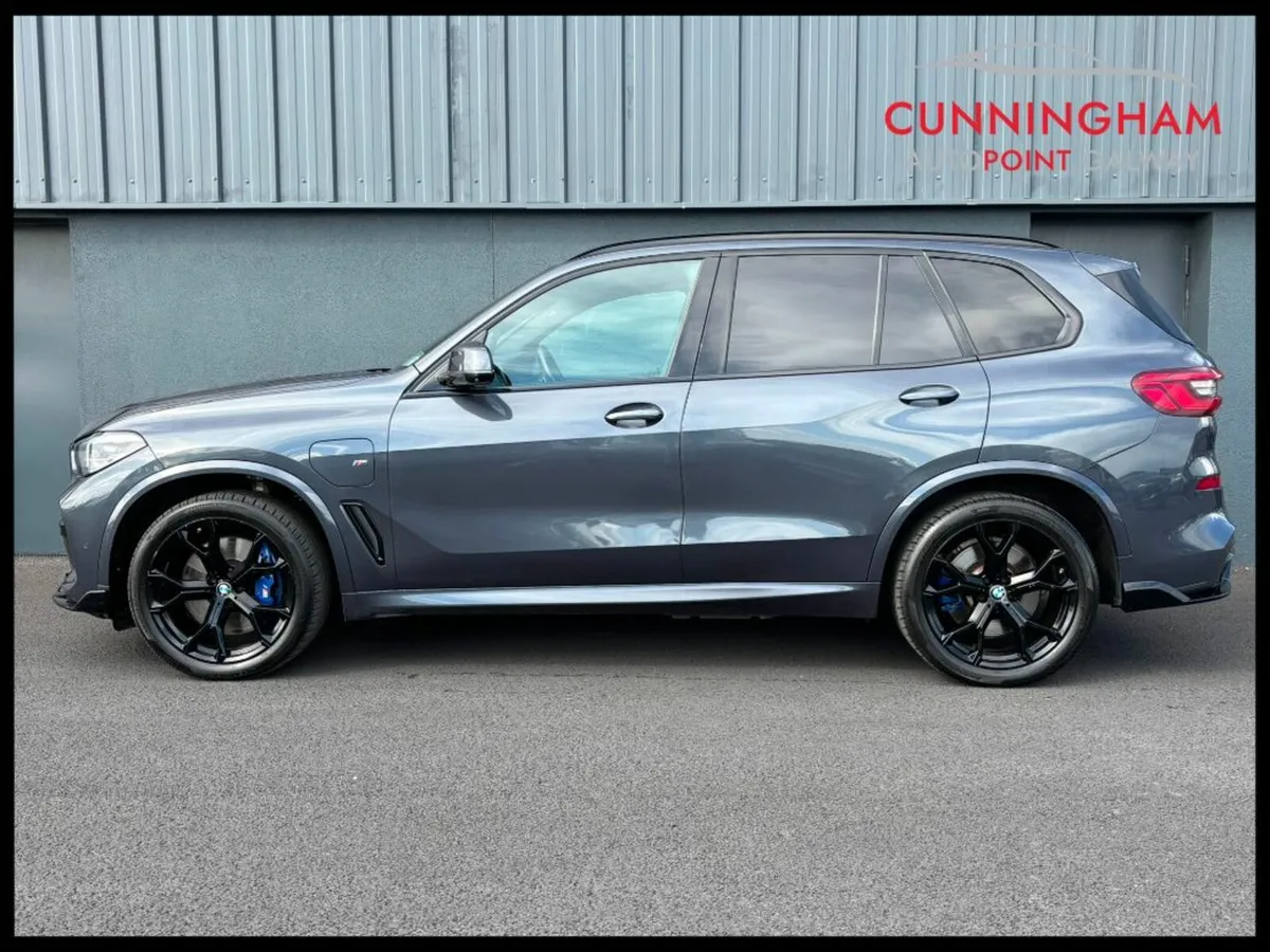 BMW X5 xDrive45e M Sport Pro - Image 4