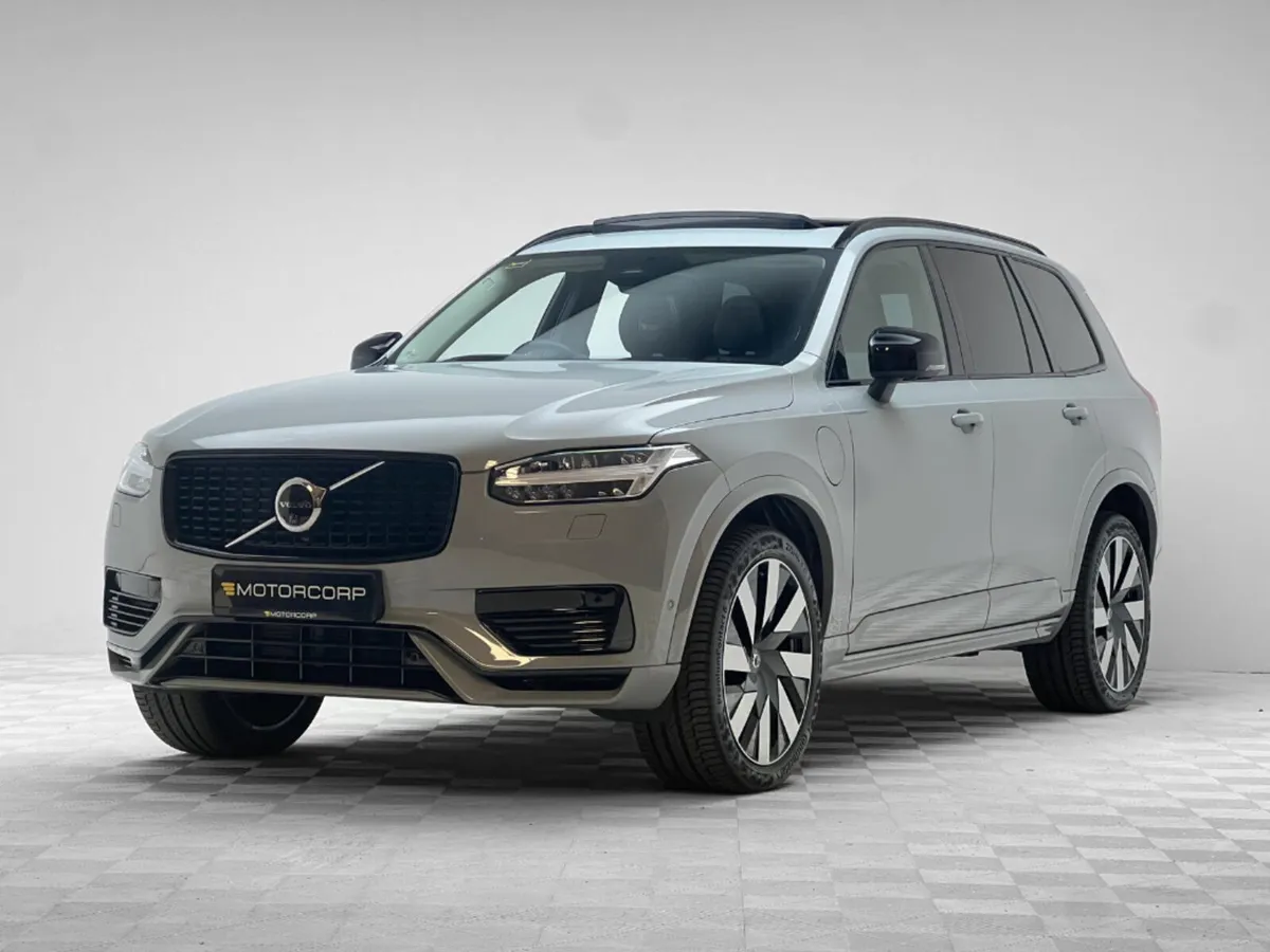 Volvo XC90 ULTRA DARK T8 RECHARGE 2.0 455HP PHEV - Image 3