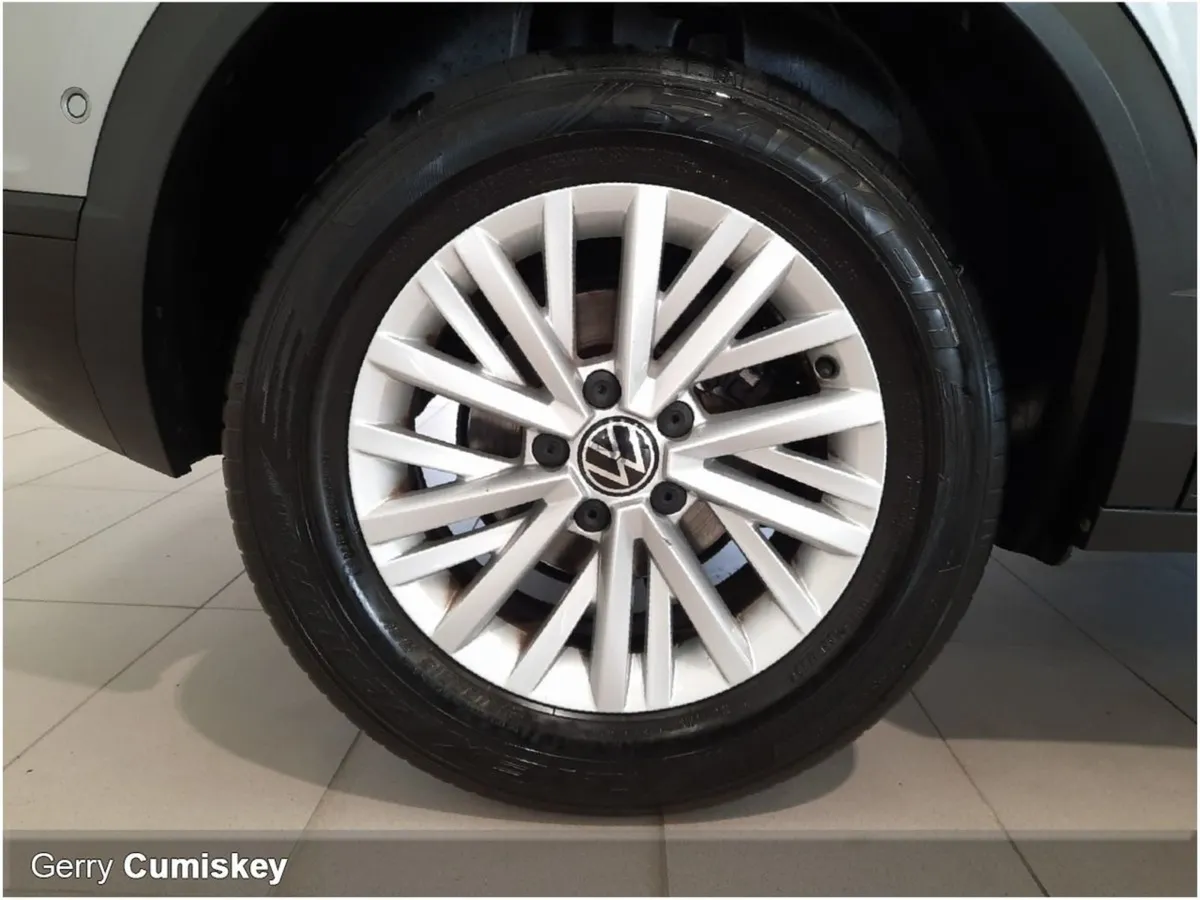 Volkswagen T-Roc Life 1.0 TSI 110HP - Image 2