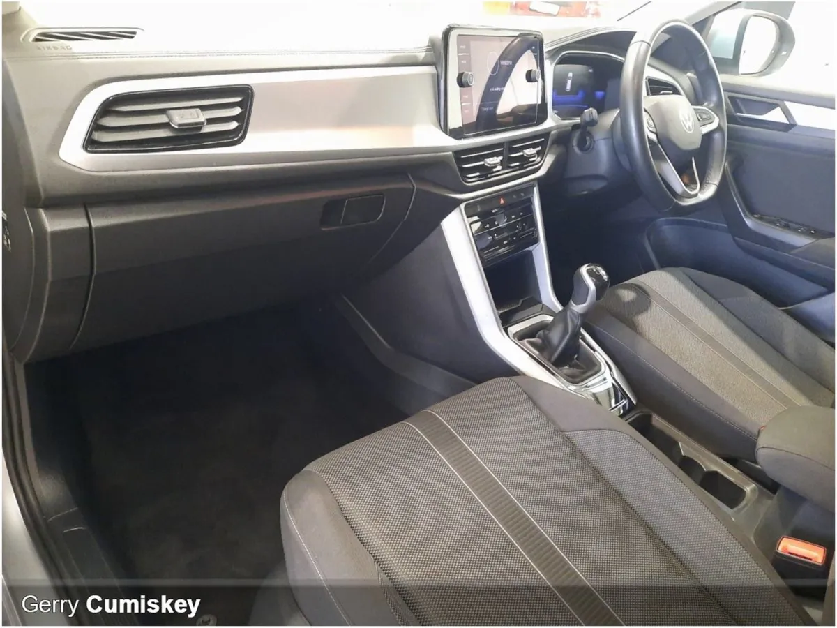 Volkswagen T-Roc Life 1.0 TSI 110HP - Image 4