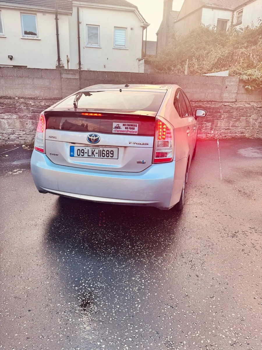 Toyota Prius - Image 2
