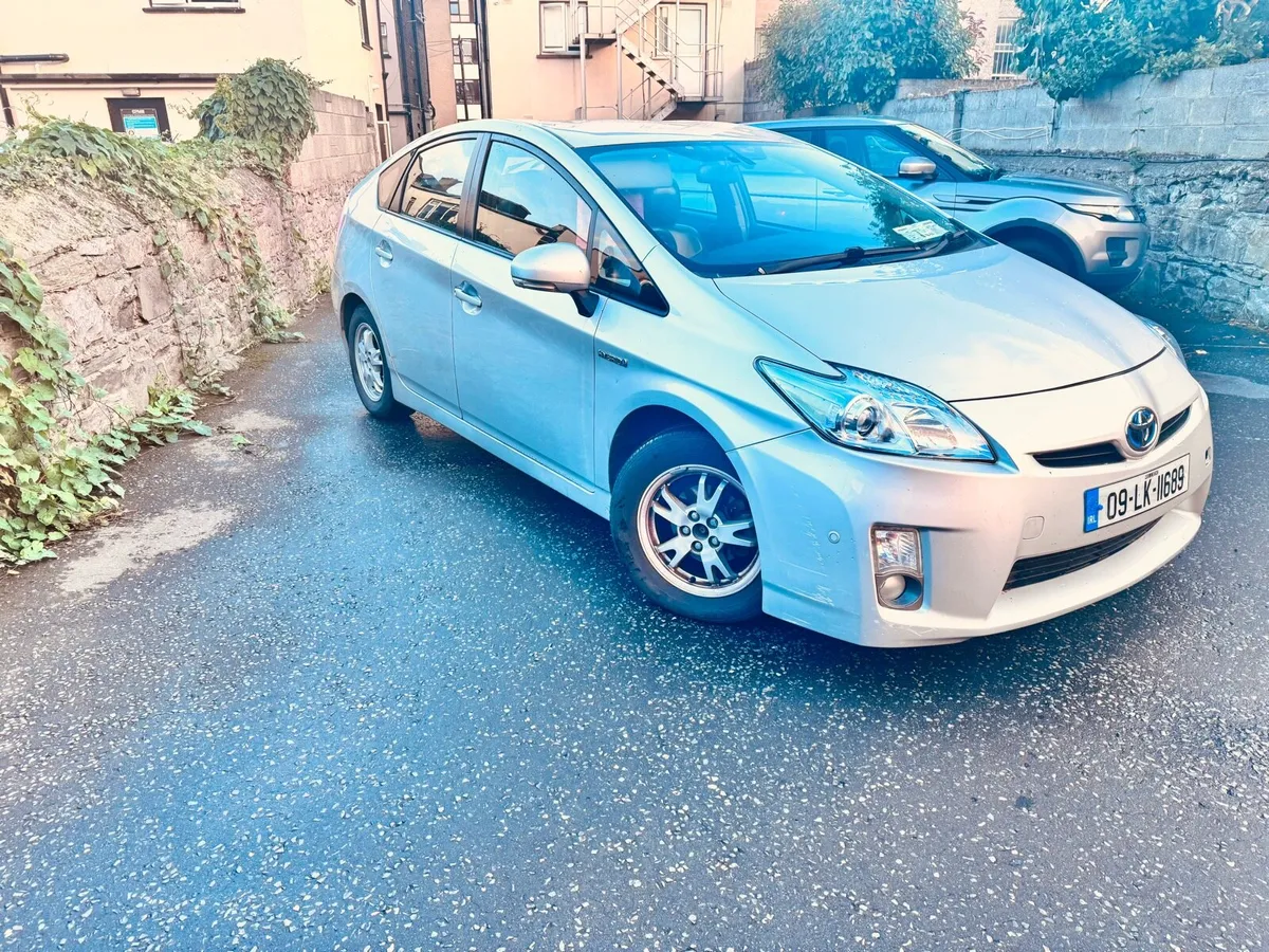 Toyota Prius - Image 3