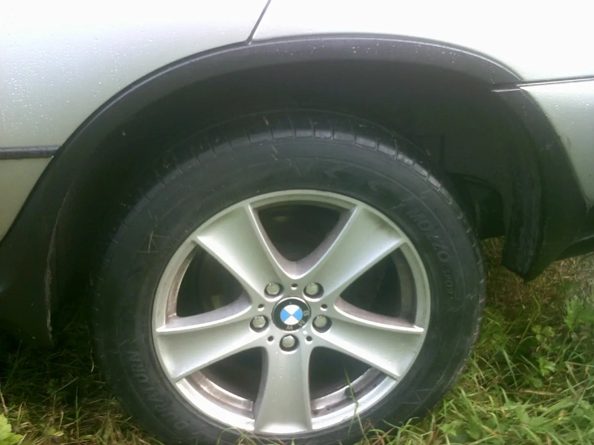 BMW X5 2004     5  SEATER  CREWCAB        tax €333 - Image 2
