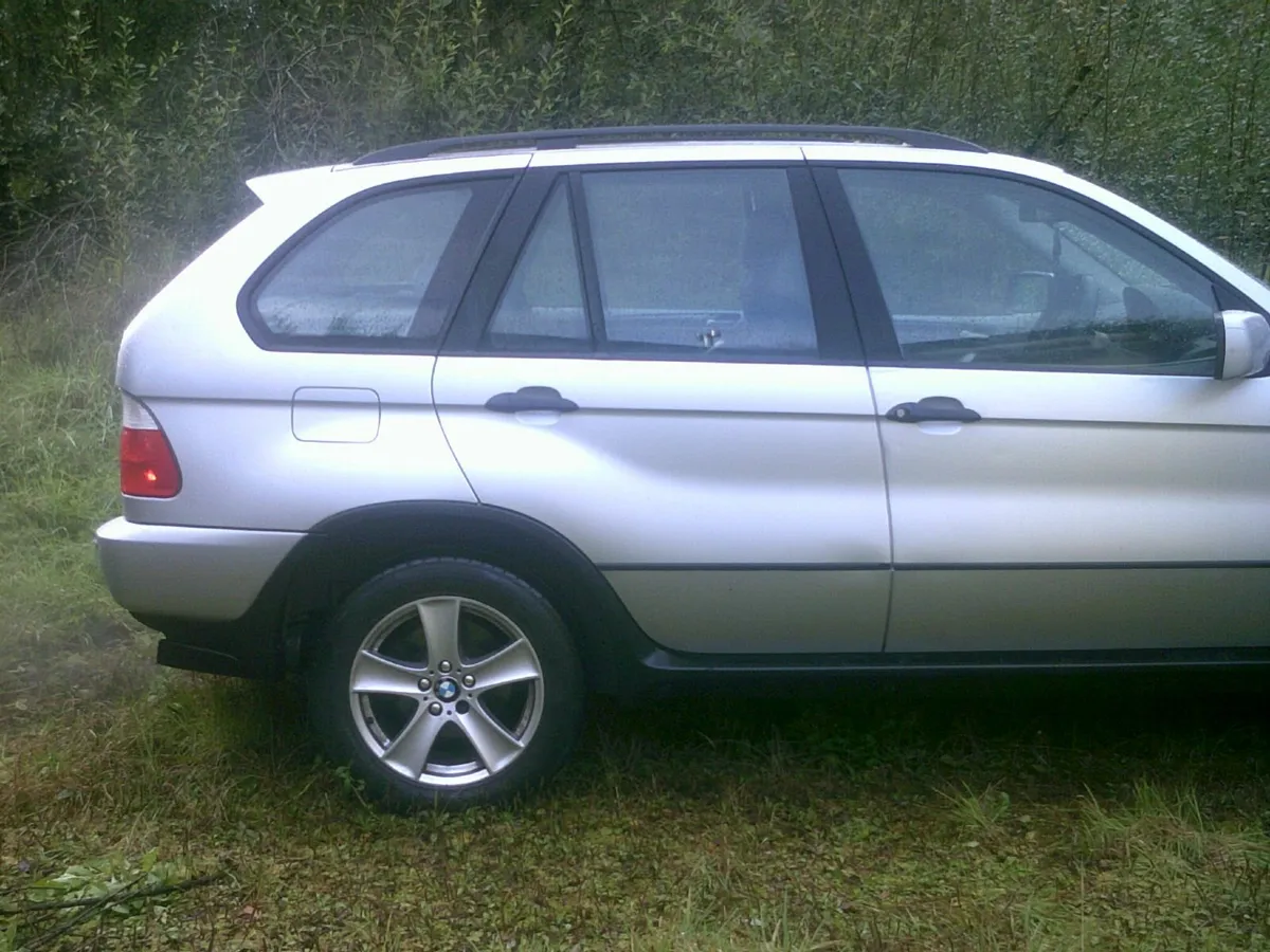 BMW X5 2004     5  SEATER  CREWCAB        tax €333 - Image 4