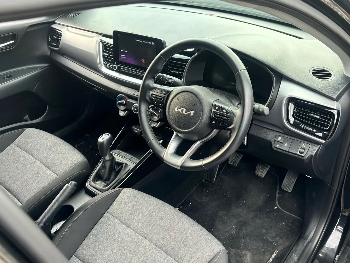 2024 Kia Stonic Light Damage - Image 4