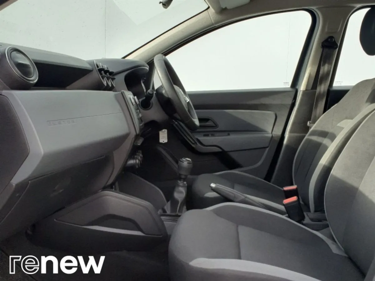 Dacia Duster Blue dCi 115 Essential - Image 3