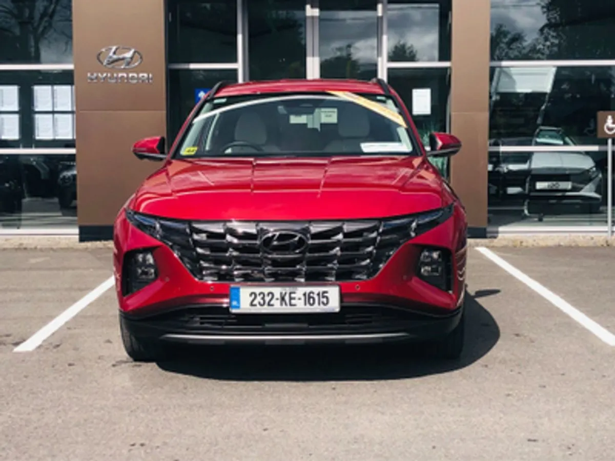 Hyundai Tucson Executive Plus 1.6 Hybrid Automatic - Image 2