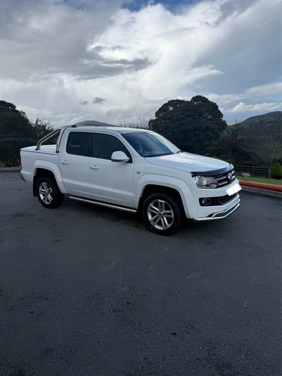 151 AMAROK 2.0 TDI 180 AUTO (NO VAT) - Image 1