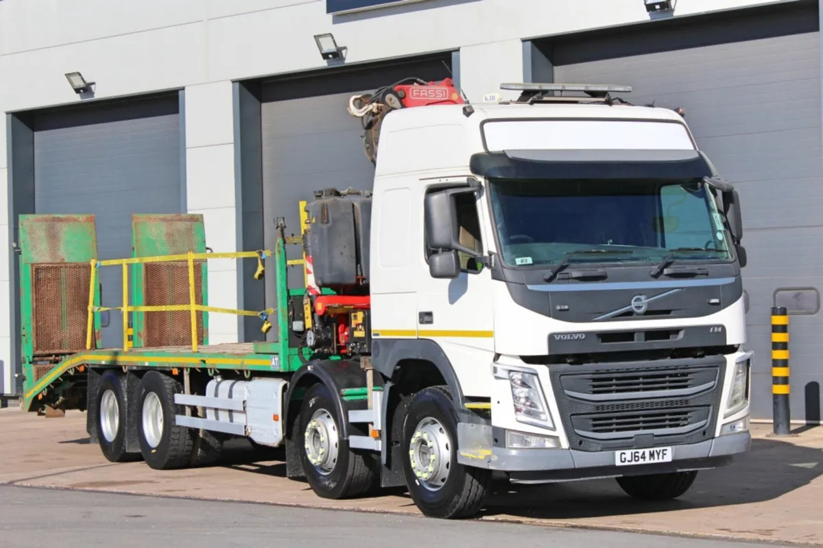 2014 VOLVO FM-420 8X4 CHEESE-WEDGE DBEAVER-TAIL - Image 1