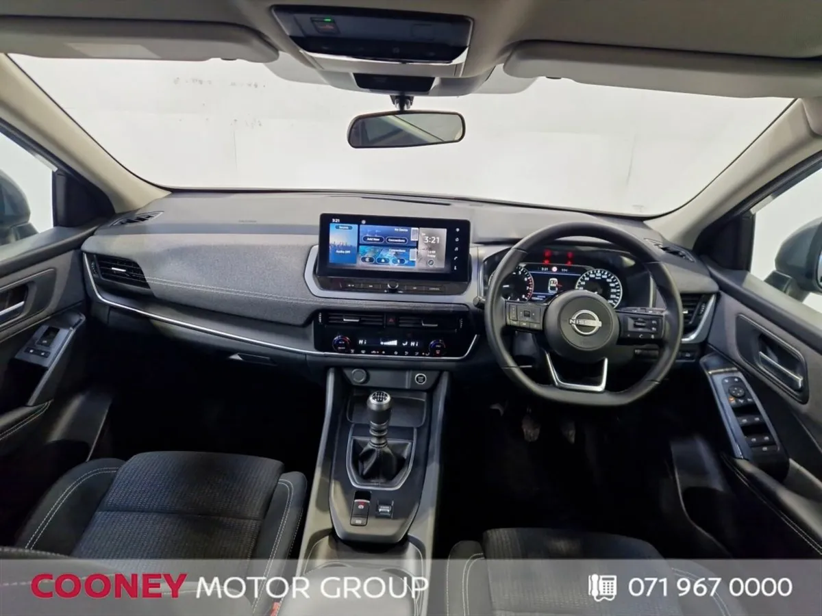 Nissan Qashqai 1.3 PET MILD HYBRID SV - Image 2