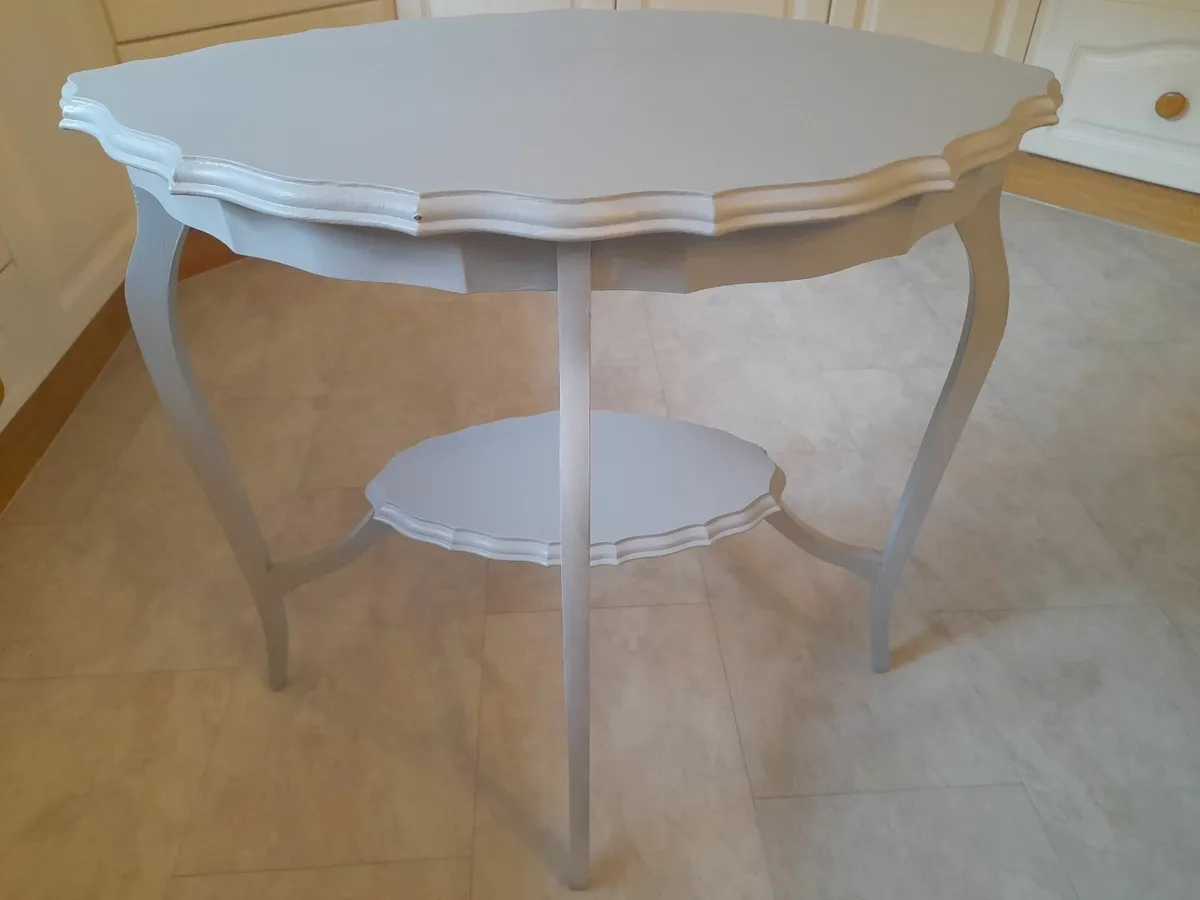 Occaisional table - Image 1