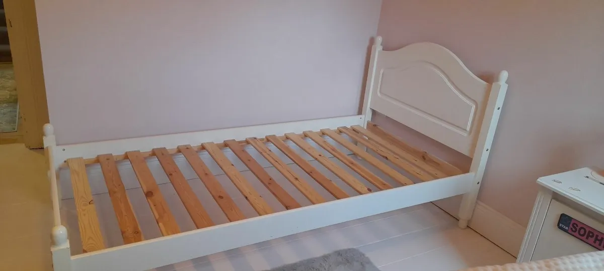 Bed - Image 2