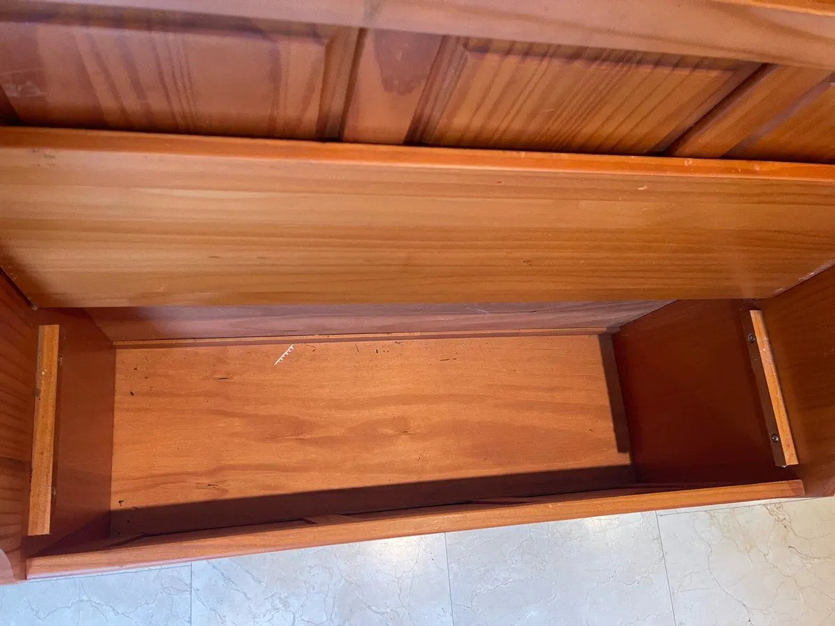 Beautiful Monks Bench - Seat With Great Storage - Image 2