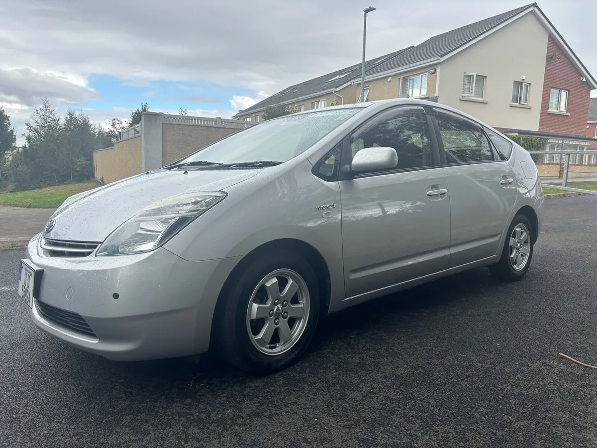 11 TOYOTA PRIUS NCT 10/26 - Image 4