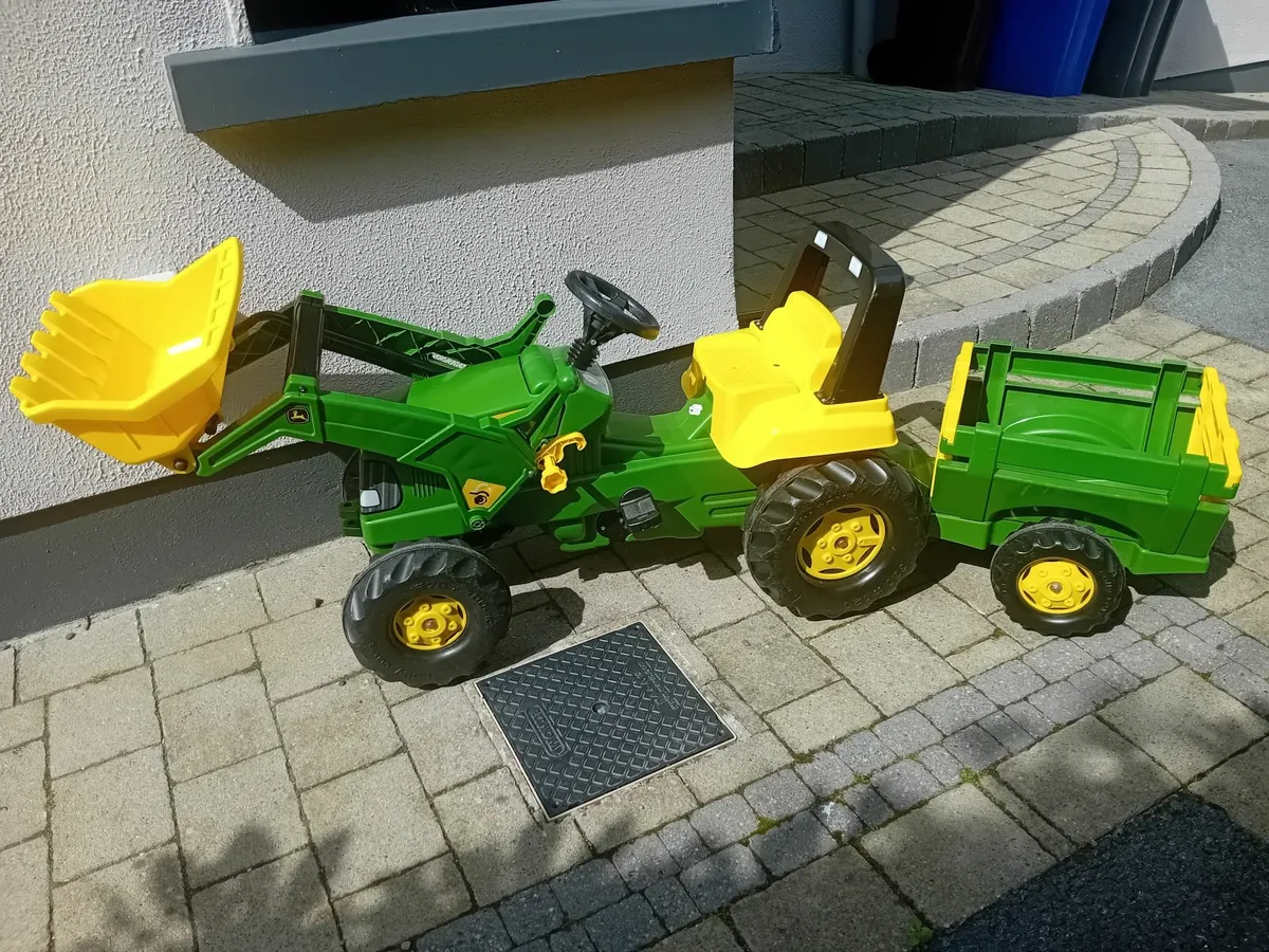 Toy John Deere Tractor - Image 1