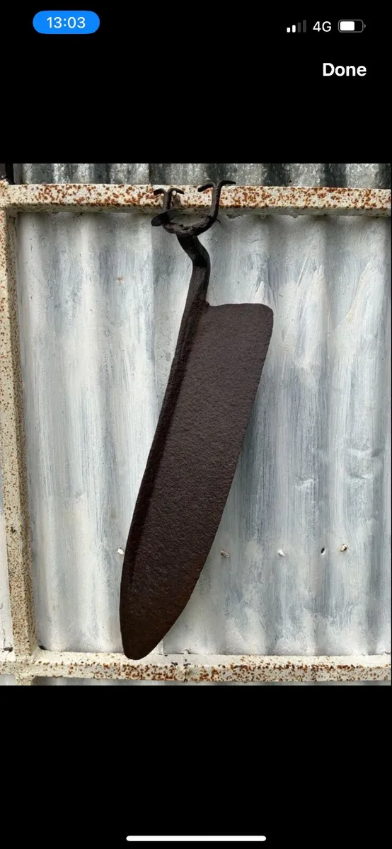 Old hay knife and scythe blade - Image 1