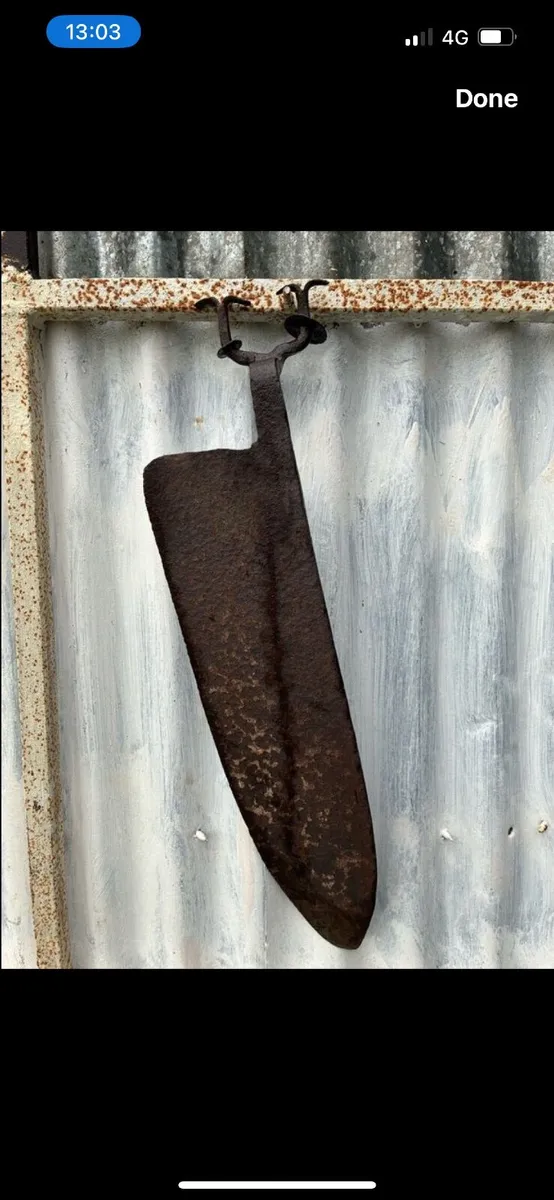 Old hay knife and scythe blade - Image 4