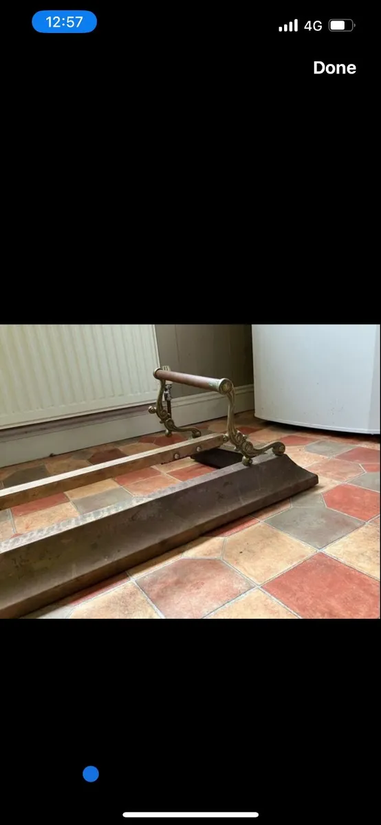Antique brass and copper fender - Image 1