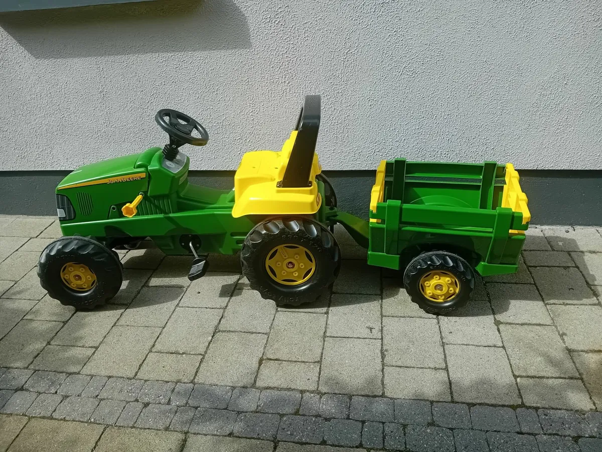 Toy John Deere Tractor - Image 2