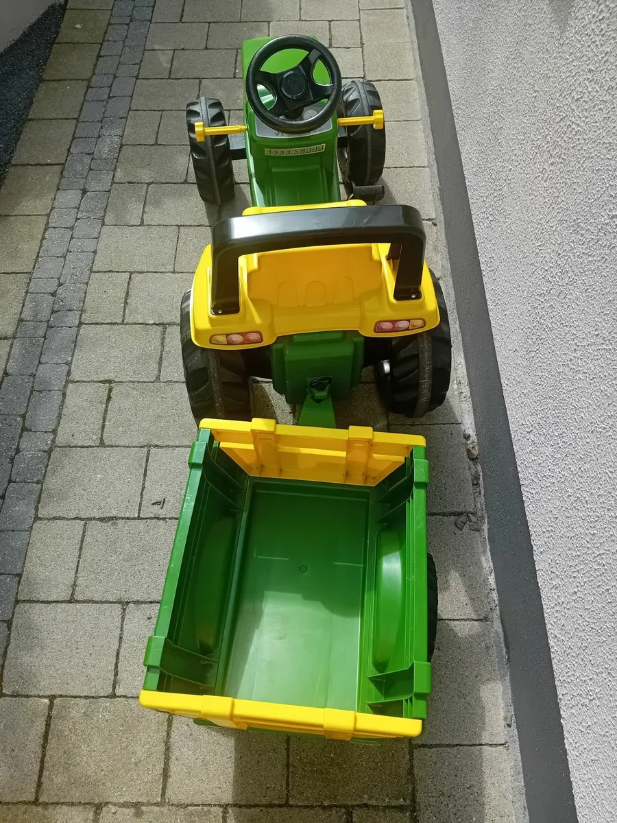 Toy John Deere Tractor - Image 3